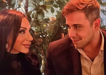 Auτή 53 χρονών αuτός…: «Λιώνει» για την Πόπη Μαλλιωτάκη ο νεός της σύντροφος