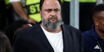 Alldaynews.gr Μήνυμα Μαρινάκη στην ομάδα: «Ζήσατε μια απάτη, εμείς θα προκριθούμε»