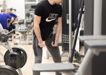 Alldaynews.gr 21χρονος βρέθηκε γεμάτος όγκους – Οι γιατροί του έλεγαν ότι είναι «τσούξιμο» από το πολύ γυμναστήριο