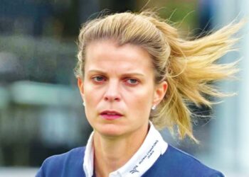 Πιο κούκλα από ποτέ στα 40 της η Αθηνά Ωνάση: Άλλαξε ξανά εμφάνιση κι έκανε «θραύση» (φωτο)