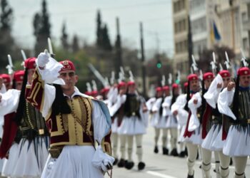 Δείτε την στρατιωτική παρέλαση για την 25η Μαρτίου στην Αθήνα