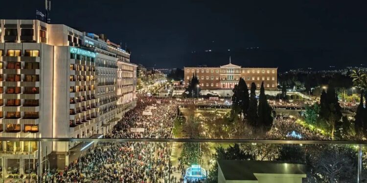 Alldaynews.gr Μεγάλη Δημοσκόπηση GPO: Συγκάλυψη και ευθύνες τις κυβέρνησης για τα Τέμπη «βλέπουν» οι πολίτες – Υπέρ των πρόωρων εκλογών