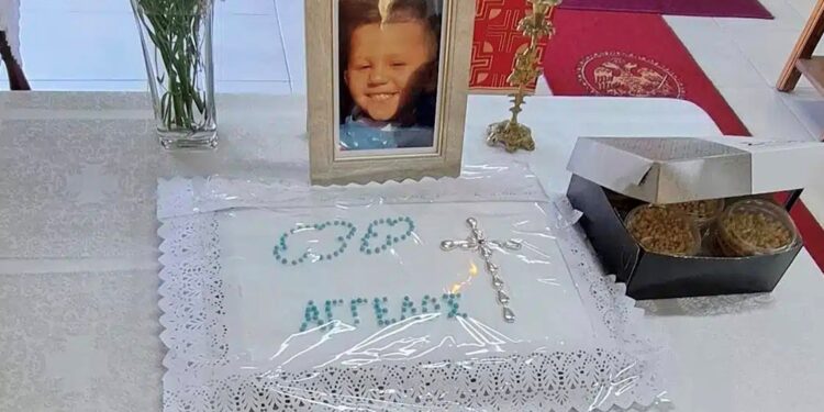 Alldaynews.gr Συγκίνηση στο μνημόσυνο του 3χρονου Άγγελου