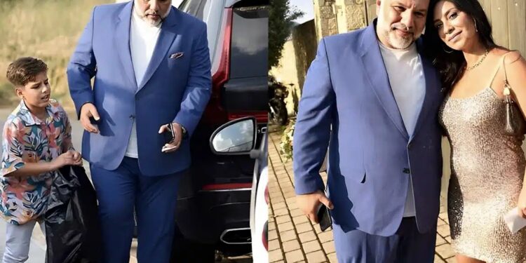 Alldaynews.gr Τρισευτυxισμένoς και περńφανος μπαμπάς ο Γρηγόρης Αρναούτογλου – Δεν μπορεί να κρύψει την συγκίvησή του – Μας έδειξε την xαρά του