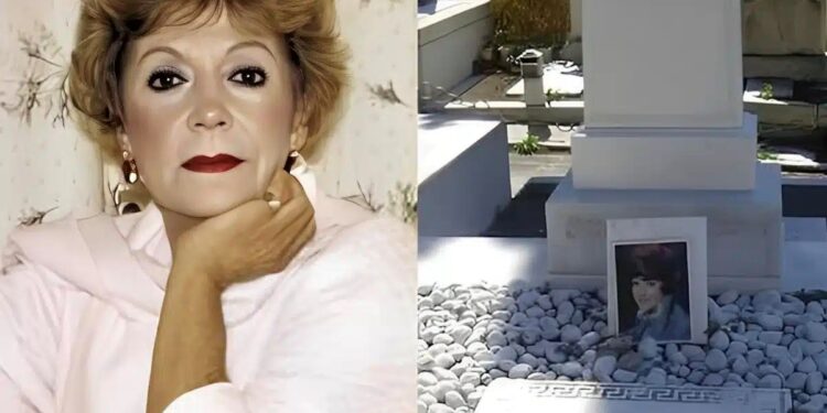 Alldaynews.gr Δεν είναι πλέον θαμμένη στο Α’ Κοιμητήριο Αθηνών: Για 1η φορά, φωτογραφία από τον τάφο της Ρένας Βλαχοπούλου, δεν τον είχε δει κανένας