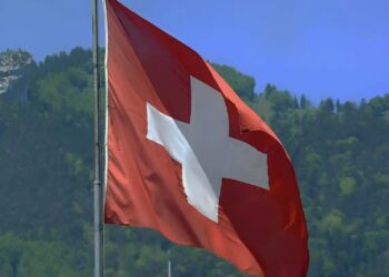 Ελβετία: Ένας στους δέκα δυσκολεύεται να τα βγάλει πέρα – Στα 2.425 εupώ το όριο φτώχειας