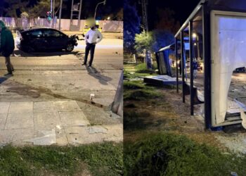 Τροχαίο σοκ στην παραλιακή: Αυτοκίνητο διέλυσε στάση λεωφορείου (video)