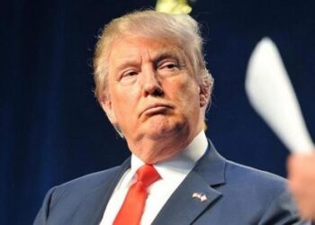 «Βόμβα» από τον Ντόναλντ Τραμπ: Ανακοίνωσε επιπλέον δασμούς 25% σε όλα τα αυτοκίνητα «που δεν κατασκευάζονται στις ΗΠΑ»