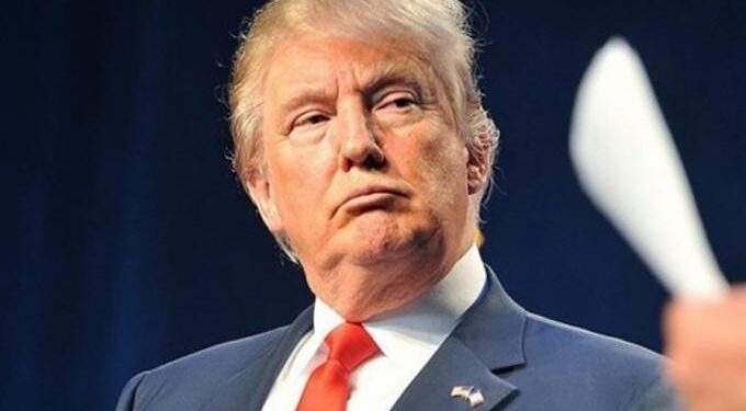 «Βόμβα» από τον Ντόναλντ Τραμπ: Ανακοίνωσε επιπλέον δασμούς 25% σε όλα τα αυτοκίνητα «που δεν κατασκευάζονται στις ΗΠΑ»