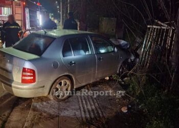 Σφοδρό τροχαίο: Αυτοκίνητο έπεσε σε τοίχο και λαμπάδιασε – Δείτε βίντεο και φωτογραφίες