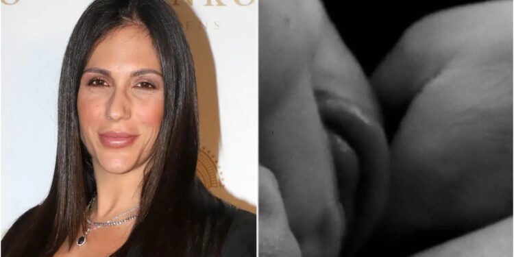 Alldaynews.gr Ανθή Βούλγαρη: Η πρώτη φωτογραφία του μωρού της (video)