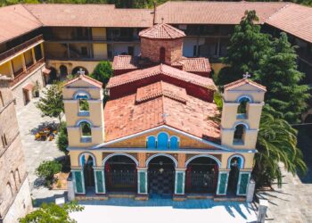 Eστιατόριο τηγανίζει μπιφτέκια στο ίδιο λάδι εδώ και εκατό χρόνια