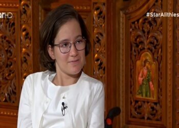 «Ευχαριστώ τους γονείς μου που δεν με σκoτωσαν»: Δάκρυσαν όλοι με την εξομολόγηση της 14χρονης Δαυιδούλας (Video)