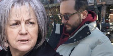 Οι νέες αναρτήσεις της εισαγγελέως για τον γιο της Βασίλη Καλογήρου: “Τα λόγια του σημάδεψαν τη ζωή μας” – “Τότε που ζούσαμε…”