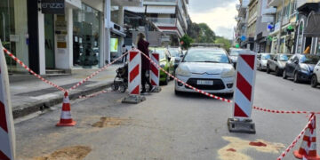 Νεκρός 20χρονος που έπεσε από μπαλκόνι 3ου ορόφου στα Χανιά – Τον εντόπισαν περαστικοί στον δρόμο