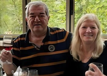 Το ζευγάρι Ελλήνων από την Ελβετία ερχόταν κάθε χρόνο στην Ελλάδα για τις διακοπές – Μόλις είχαν φτάσει αεροπορικώς – Που βρήκαν αυτοκίνητο