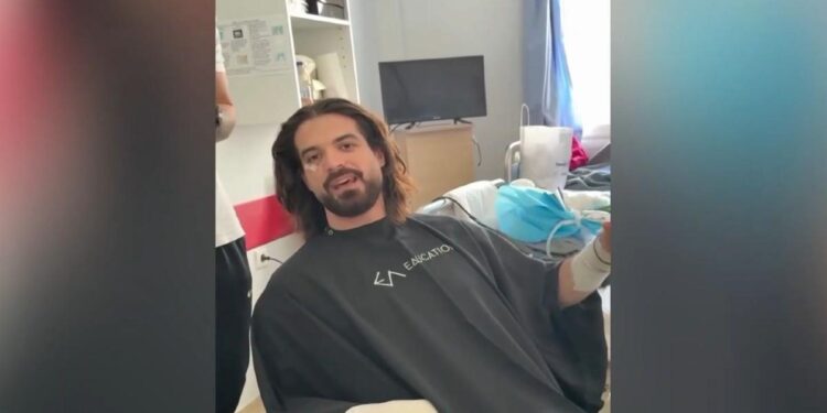 Alldaynews.gr Ο Άρης Μουγκοπέτρος συγκλονίζει ξανά: «Θα παίξω κλαρίνο έστω και με το ένα χέρι»