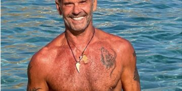 Ο Πέτρος Κωστόπουλος δεν αντέχει την απιστία, αλλά απάτησε την ίδια γυναίκα 17 φορές!