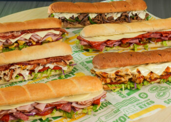 Ένας 17χρονος ήθελε απλώς να βγάλει χαρτζιλίκι‑ μετά από χρόνια κατέληξε να διευθύνει έναν κολοσσό