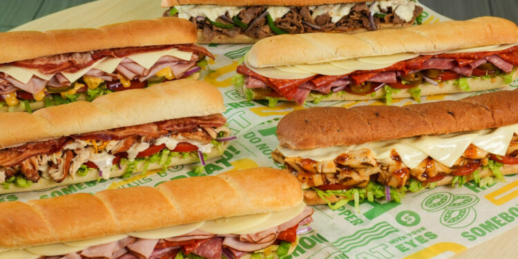 Ένας 17χρονος ήθελε απλώς να βγάλει χαρτζιλίκι‑ μετά από χρόνια κατέληξε να διευθύνει έναν κολοσσό