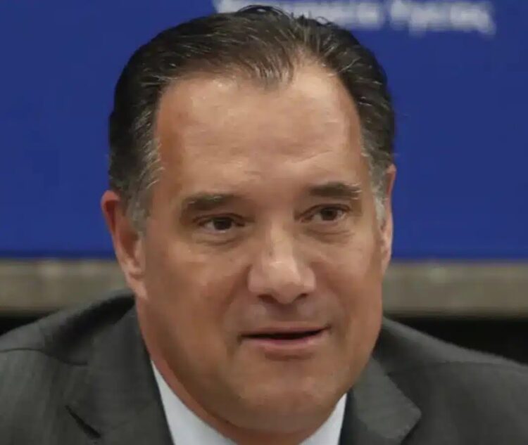 Alldaynews.gr Χαμός με τον Άδωνι Γεωργιάδη: Έκανε μεταμόσχευση μαλλιών και μοιάζει 10 χρόνια νεότερος