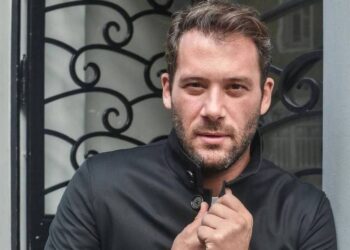 Αντίνοος Αλμπάνης: «Πέρασα μόνος μου τον καρκίνο γιατί δεν ήθελα να με λυπούνται»