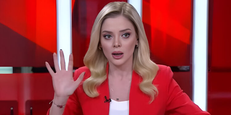 «Πάγωσε» η παρουσιάστρια του CNN Turk – Σε απευθείας μετάδοση η στιγμή που τα 6,2 Ρίχτερ “χτυπούν” την Κωνσταντινούπολη
