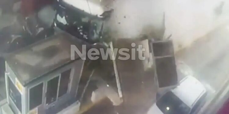 Βίντεο ντοκουμέντο από τη φονική καραμπόλα στην Εγνατία – Η στιγμή που το φορτηγό πέφτει στα αυτοκίνητα και στα διόδια