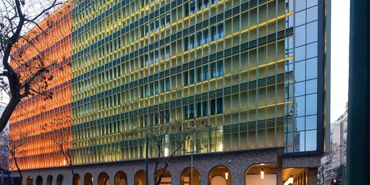 Alldaynews.gr Το Μινιόν ανοίγει μετά από 45 χρόνια: Επέστρεψε με διαφορετική μορφή (φωτο)