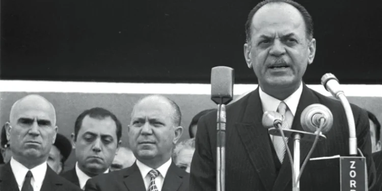 Το πραξικόπημα της 21ης Απριλίου: Όταν η Ελλάδα πάγωσε και μπήκε στον «γύψο» (video)