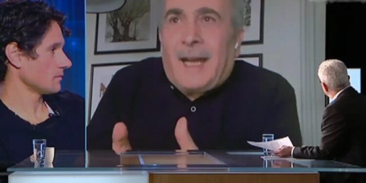 Λάκης Λαζόπουλος – Παρενέβη στο Ενώπιος Ενωπίω για τον Πάνο Βλάχο: «Διαφώνησα με την ερώτηση»