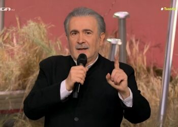 Λαζόπουλος για Κυβέρνηση: «Έχει πέσει όλο το πολιτικό σύστημα, το θέμα είναι να το παραδεχθεί» (video)