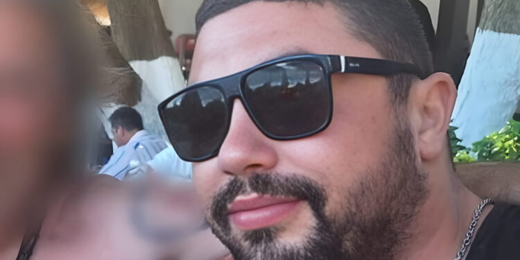Alldaynews.gr Θρίλερ ο θάνατος 29χρονου λιμενικού: Βρέθηκαν τα παπούτσια και το κινητό του χιλιόμετρα μακριά