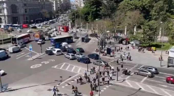 Alldaynews.gr Απίστευτο χάος από πρωτοφανές μπλακ άουτ σε Ισπανία, Πορτογαλία και περιοχές της Γαλλίας – Σενάριο ρωσικής κυβερνοεπίθεσης