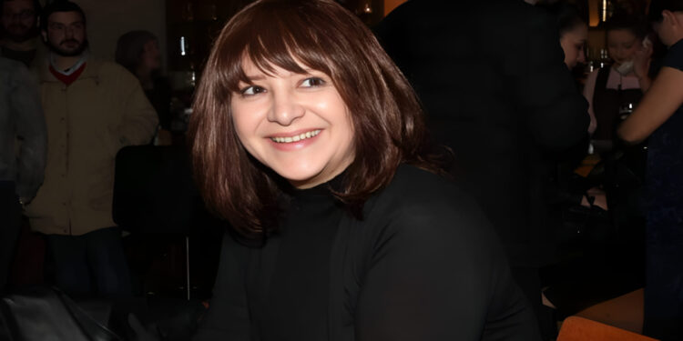 Alldaynews.gr Θυμάστε την παρουσιάστρια Μαρία Χούκλη; Έτσι είναι σήμερα και για αυτό το λόγο εξαφανίστηκε