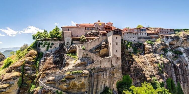 Alldaynews.gr Μοναστήρια βγαλμένα από παραμύθι σε γωνιές της Ελλάδας