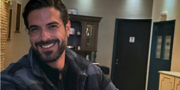 Alldaynews.gr Ο Άρης Μουγκοπέτρος «γκρέμισε» τα social μέσα από το νοσοκομείο: Ανέβασε βίντεο παίζοντας κλαρίνο