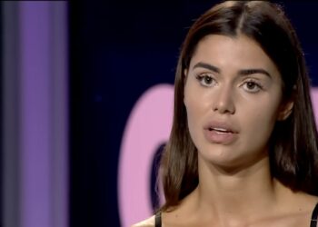 Σαρώνει στο Ντουμπάι: Η Ιωάννα Μπέλλα συνέχισε τις πλαστικές και δεν θυμίζει σε τίποτα το κορίτσι που απέρριψαν στο GNTM (φωτο)