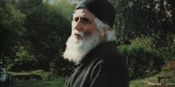 Άγιος Παΐσιος: «Έριξε» το διαδίκτυο η συγκλονιστική σκηνή με το θαύμα της θεραπείας του τυφλού παιδιού