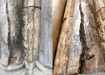 Όταν το Άγιο Φως ανέβλυσε έξω από τον Πανάγιο Τάφο – Συγκλονίζει κάθε πιστό το θαύμα με τον σχισμένο κίονα