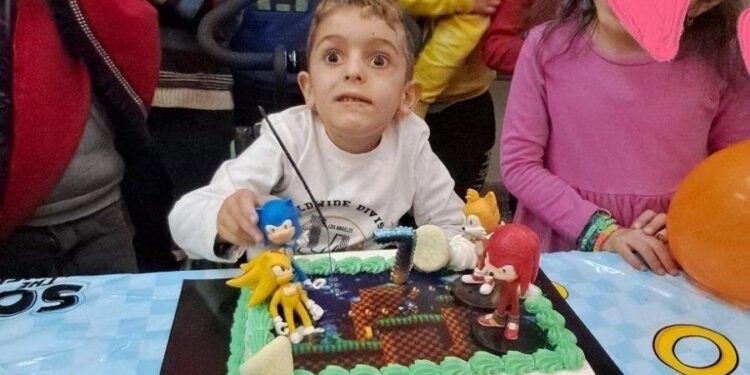 Alldaynews.gr Ο Παναγιώτης – Ραφαήλ γιόρτασε τα έβδομα γενέθλιά του: Η συγκινητική ανάρτηση των γονιών του