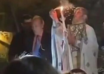 Απίστευτο: Παπάς πέταξε δυναμιτάκι την ώρα της Ανάστασης