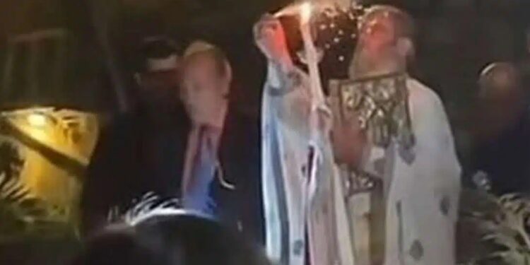 Alldaynews.gr Απίστευτο: Παπάς πέταξε δυναμιτάκι την ώρα της Ανάστασης
