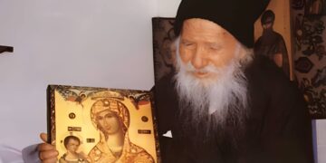 Άγιος Πορφύριος: «Δεν μου αρέσει να προφητεύω αλλά θα σας πω μια προφητεία»