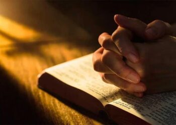 Αuτή την προσευχή να την λέτε για να φεύγει το κακo το μάτι