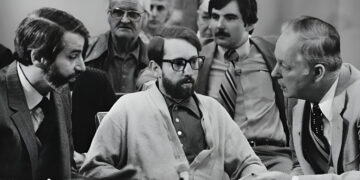 Alldaynews.gr Η σφαγή της Κυριακής του Πάσχα: Σηκώθηκε από το κρεβάτι και εκτέλεσε 11 συγγενείς του μέσα σε 5 λεπτά