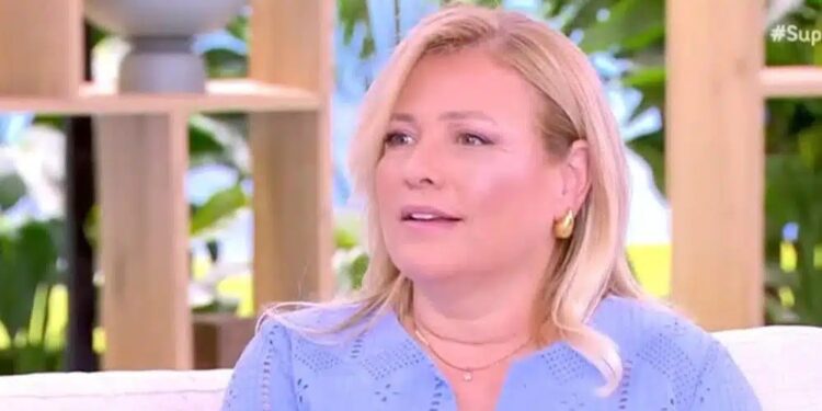 Alldaynews.gr Μαριάννα Τουμασάτου σε Κατερίνα Καινούργιου: «Έκανα παιδί στα 43 χωρίς εξωσωματική, αλλά εσείς μην το αφήνετε»