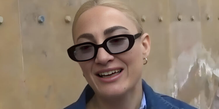 Alldaynews.gr Στα δικαστήρια η Ιωάννα Τούνη: «Είναι πολύ σημαντική μέρα – Είμαι συναισθηματικά φορτισμένη »