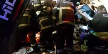 Alldaynews.gr Τραγωδία: 36χρονος και τα δύο ανήλικα παιδιά του σκοτώθηκαν σε κατολίσθηση (video)