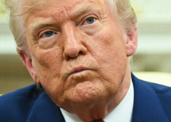 Νέα «βόμβα» Τραμπ: «Παγώνει» για 90 ημέρες του δασμούς αλλά με μία εξαίρεση που προκαλεί σεισμό!